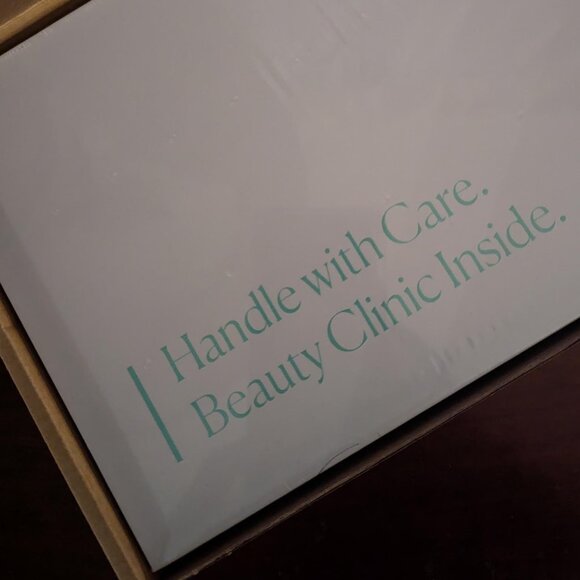 NWT Qure Microinfusion Set - Picture 2 of 2